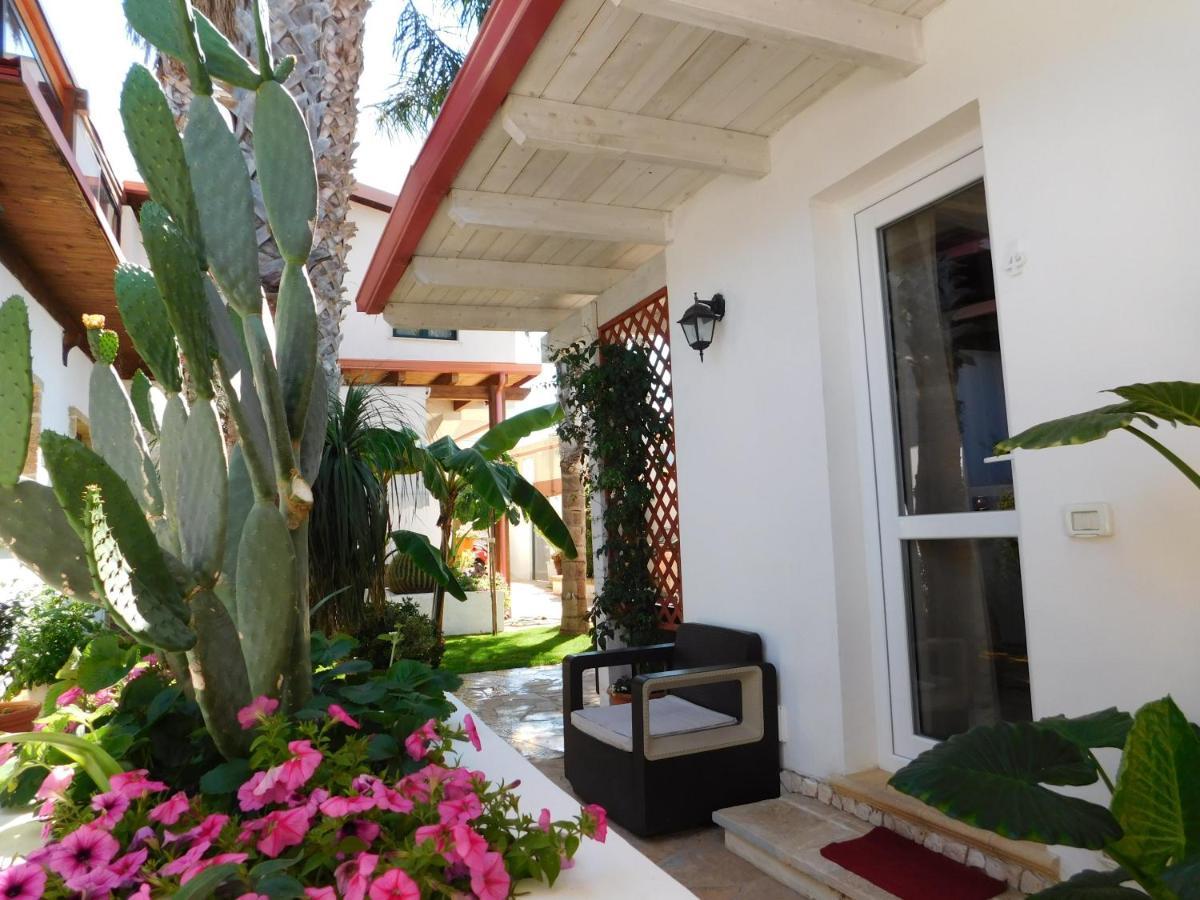 Villa Raggio Di Sole Parcheggio Privato Porto Cesareo Eksteriør billede
