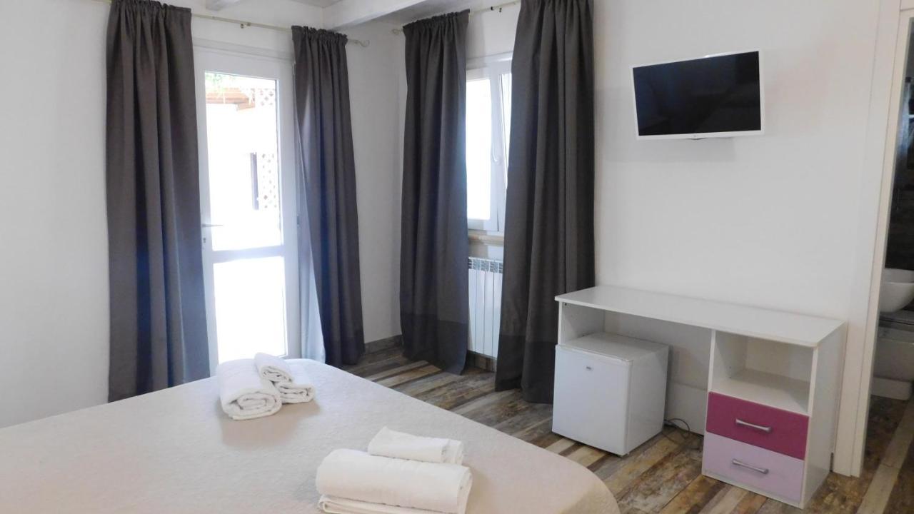 Villa Raggio Di Sole Parcheggio Privato Porto Cesareo Eksteriør billede