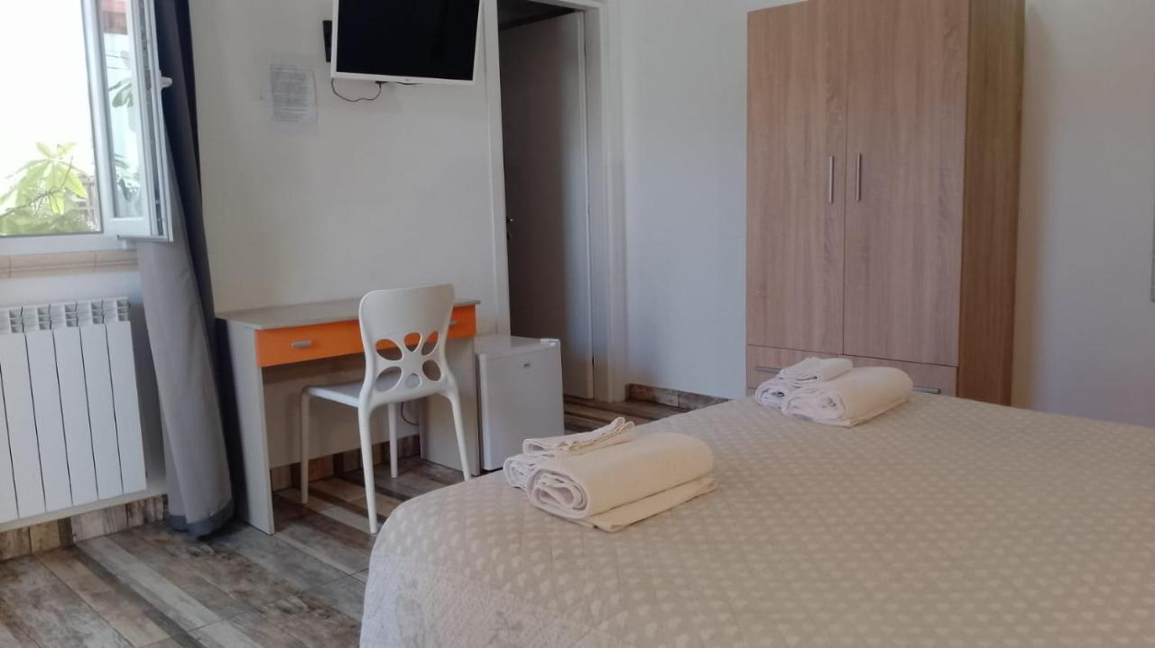 Villa Raggio Di Sole Parcheggio Privato Porto Cesareo Eksteriør billede