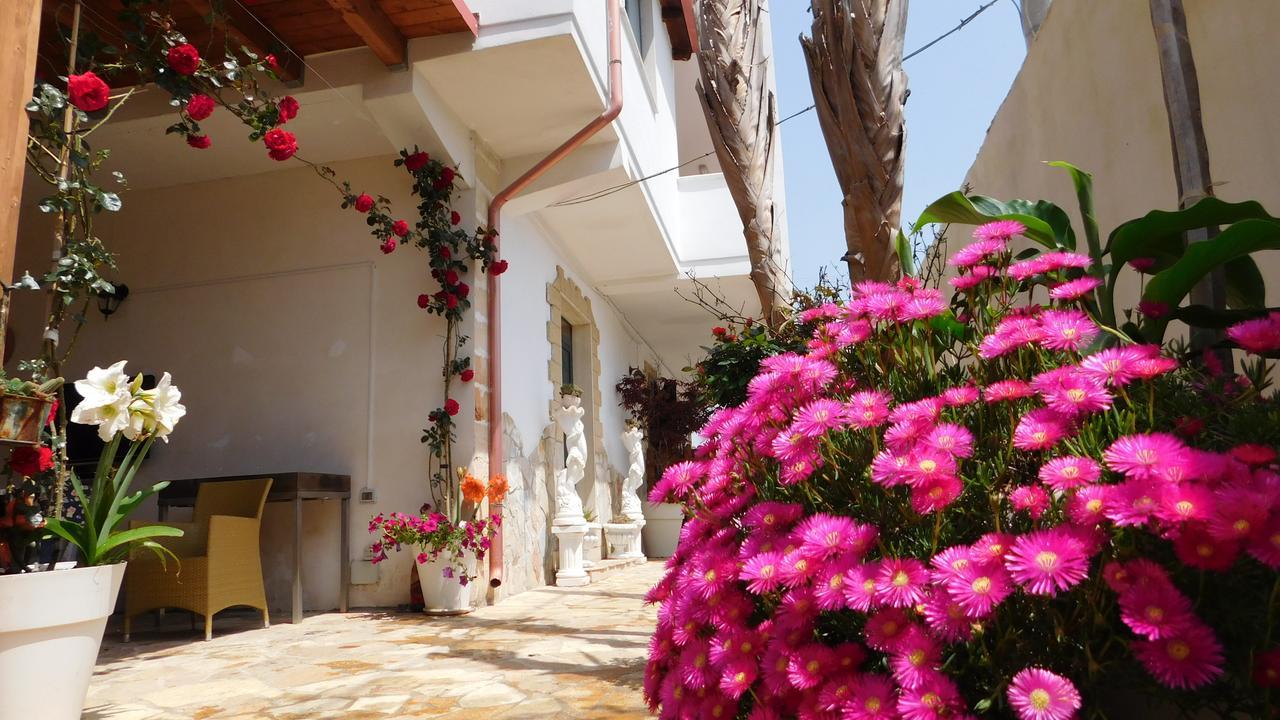 Villa Raggio Di Sole Parcheggio Privato Porto Cesareo Eksteriør billede