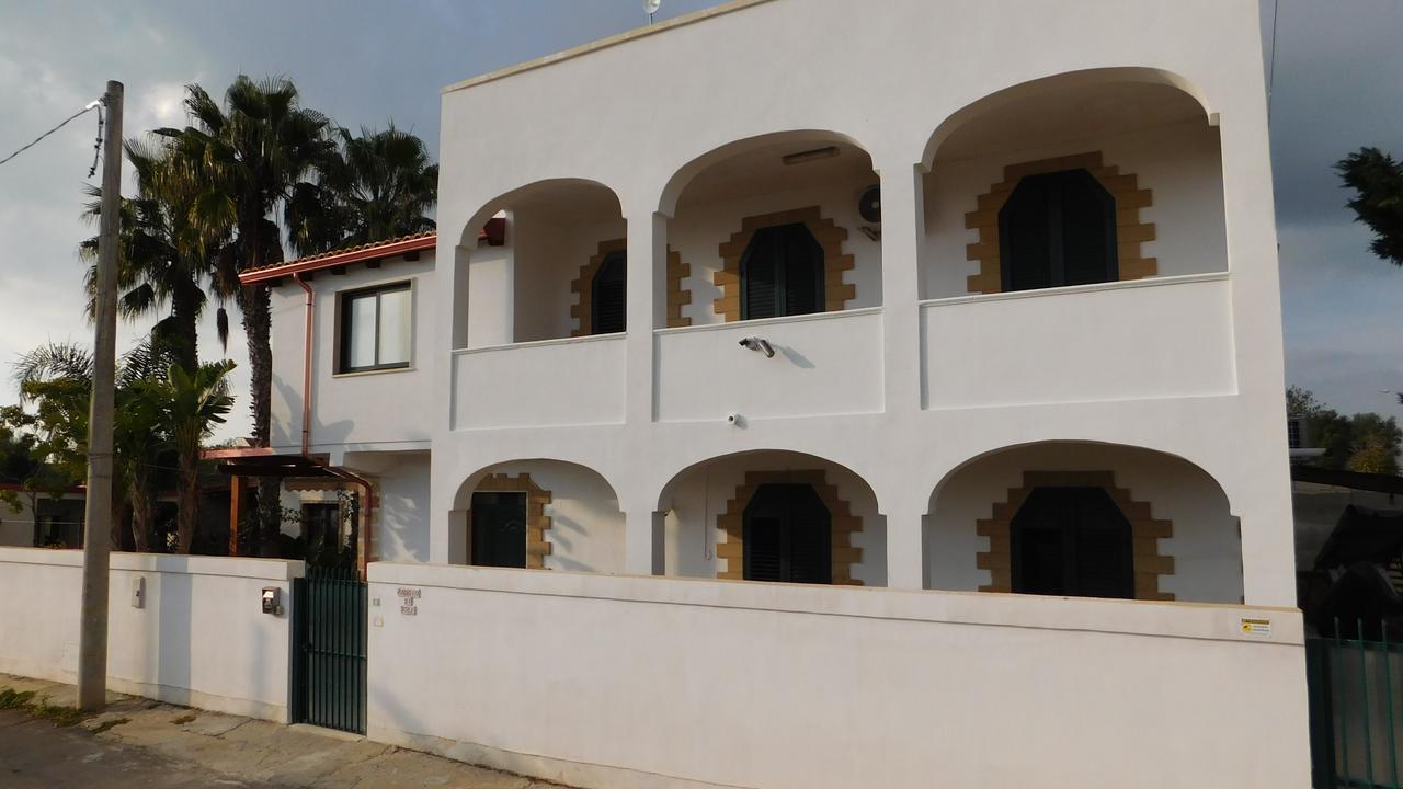 Villa Raggio Di Sole Parcheggio Privato Porto Cesareo Eksteriør billede