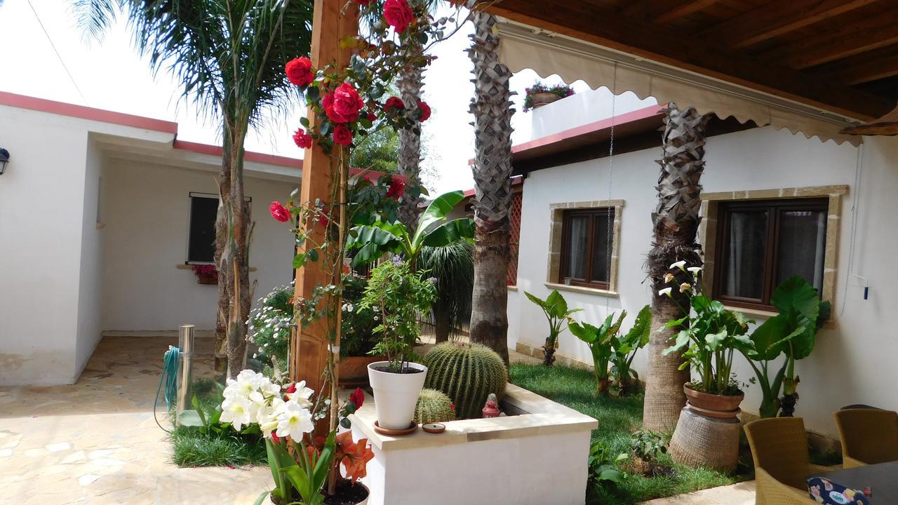 Villa Raggio Di Sole Parcheggio Privato Porto Cesareo Eksteriør billede